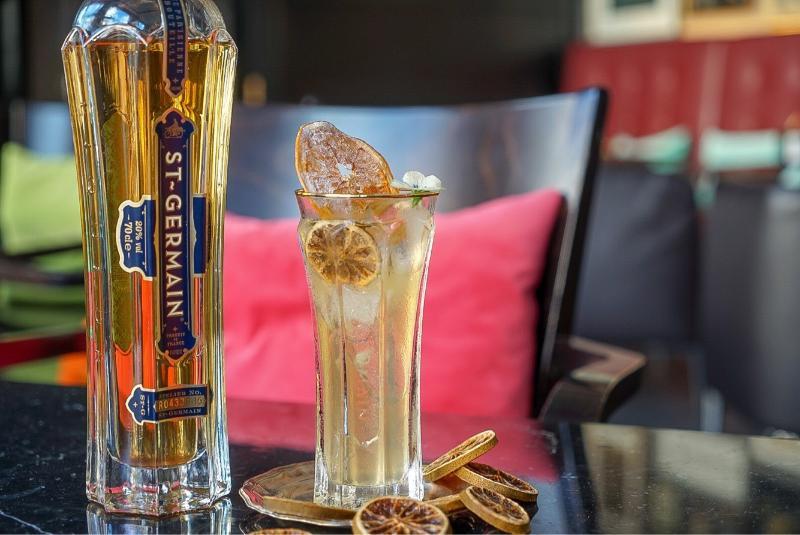 Hotel Maximilian’s Augsburg Exterior foto St Germain Elderflower Liqueur